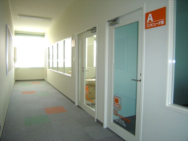 帯広大谷短期大学様 コンピュータ室